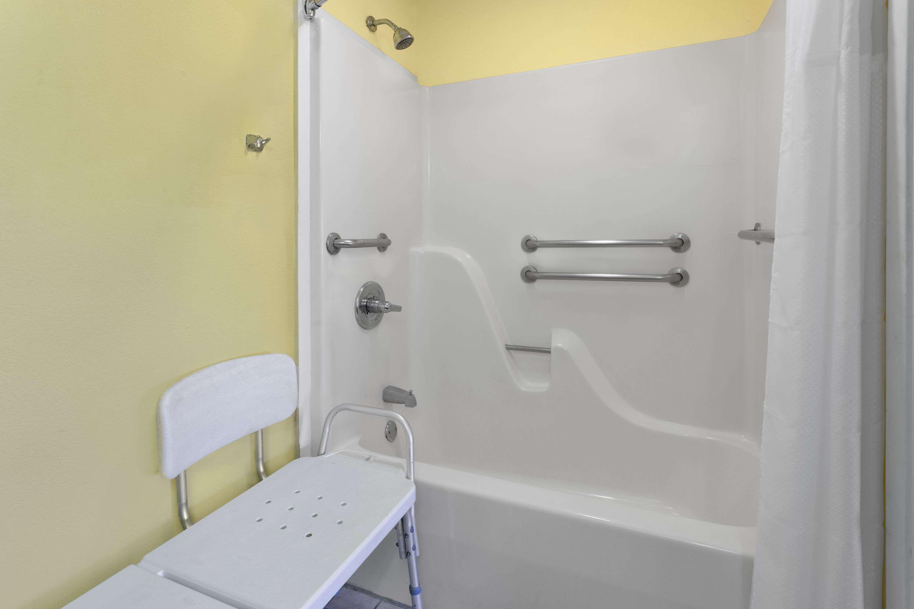 ซูเปอร์ 8 บาย วินด์แฮม โบรซ์บริดจ์ Motel Breaux Bridge ภายนอก รูปภาพ