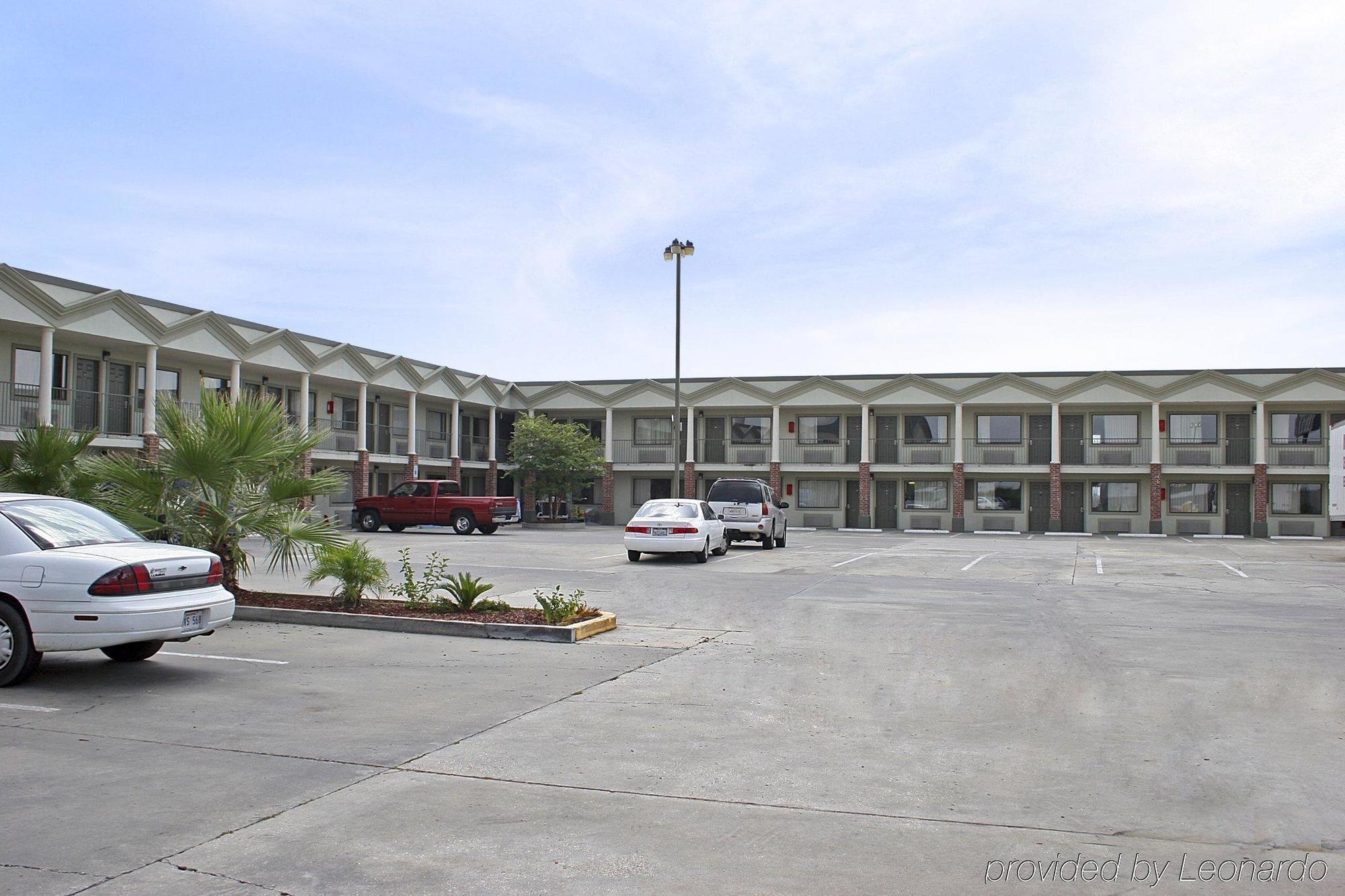 ซูเปอร์ 8 บาย วินด์แฮม โบรซ์บริดจ์ Motel Breaux Bridge ภายนอก รูปภาพ