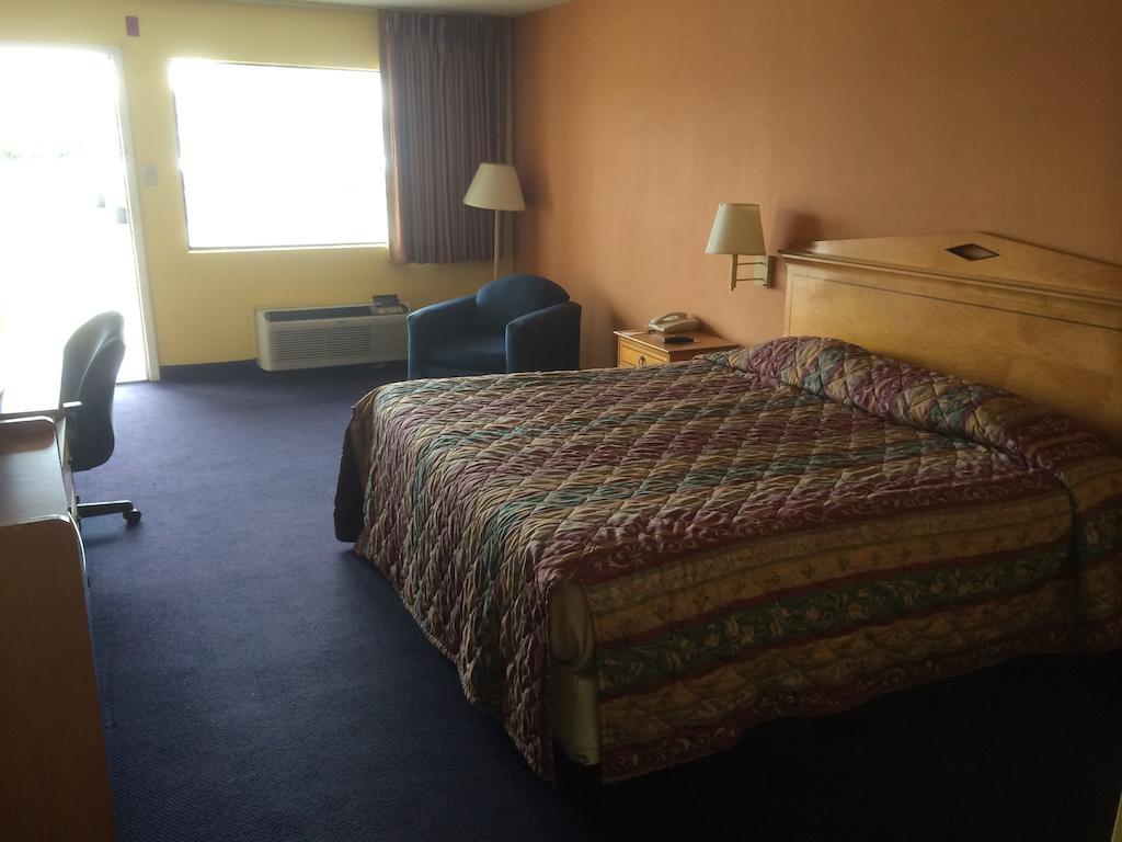 ซูเปอร์ 8 บาย วินด์แฮม โบรซ์บริดจ์ Motel Breaux Bridge ภายนอก รูปภาพ