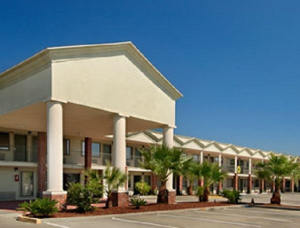 ซูเปอร์ 8 บาย วินด์แฮม โบรซ์บริดจ์ Motel Breaux Bridge ภายนอก รูปภาพ