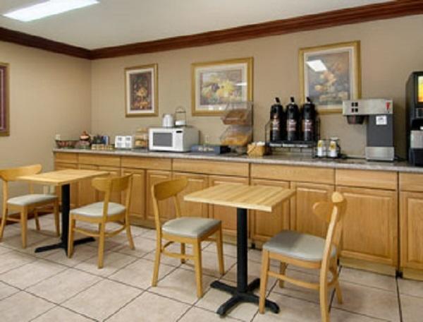 ซูเปอร์ 8 บาย วินด์แฮม โบรซ์บริดจ์ Motel Breaux Bridge ร้านอาหาร รูปภาพ